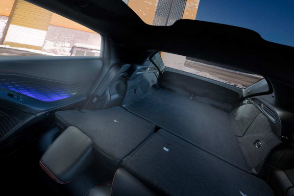 Электрический Dodge Charger Daytona получил пятидверную модификацию