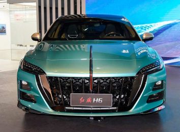 До России добрался лифтбек Hongqi H6: известны цены и комплектации