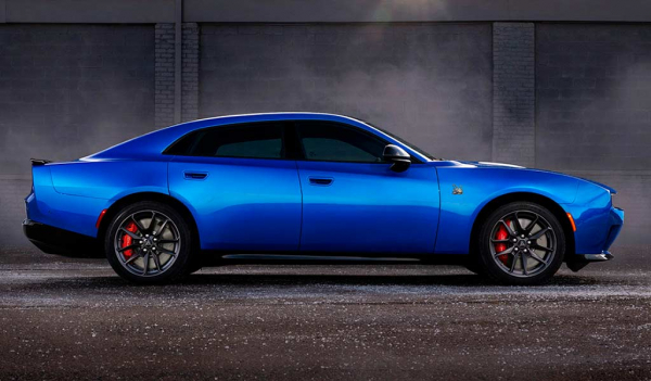 Электрический Dodge Charger Daytona получил пятидверную модификацию