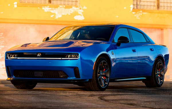 Электрический Dodge Charger Daytona получил пятидверную модификацию
