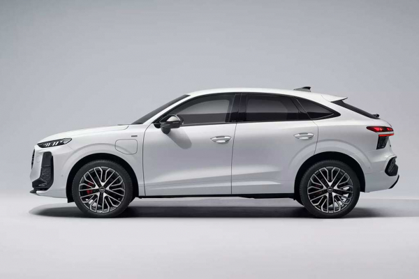 Для нового Audi Q3 стала доступна купеобразная версия Sportback