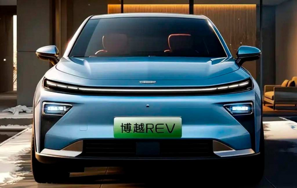Компания Geely представила гибридный купеобразный кроссовер Boyue REV