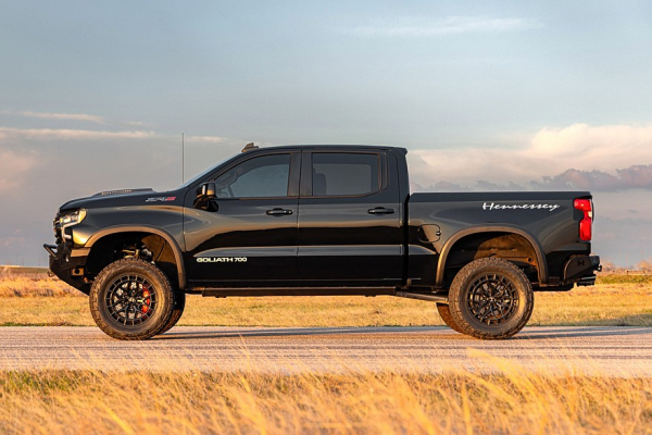 Масл-трак Hennessey Chevrolet Silverado ZR2 Goliath 700: Голиаф против рептилоидов