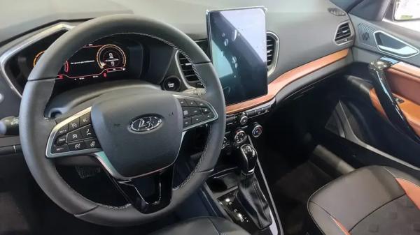 АвтоВАЗ бесплатно отремонтирует автомобили  Lada Vesta: что случилось?