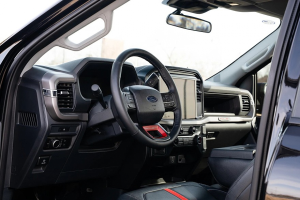 Новый Roush Nitemare на базе Ford F-150: ночной кошмар жителей спальных районов