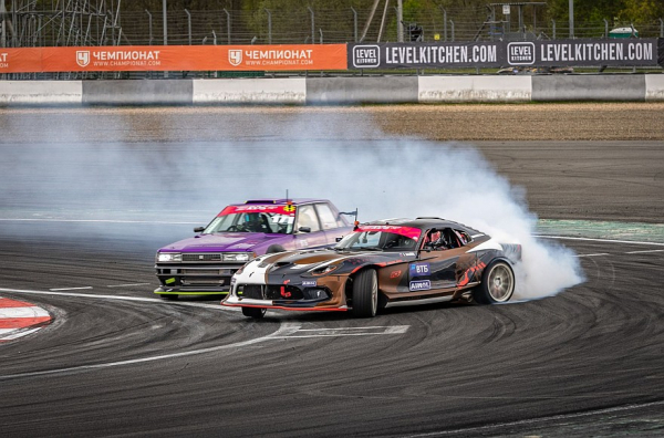 Четыре топливных насоса для 1646 лошадиных сил: тюнинг Dodge Viper SRT для RDS GP