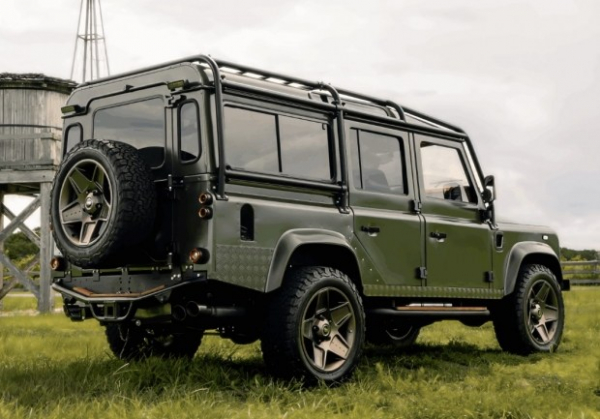 Класичний Land Rover перетворили на 700-сильного монстра